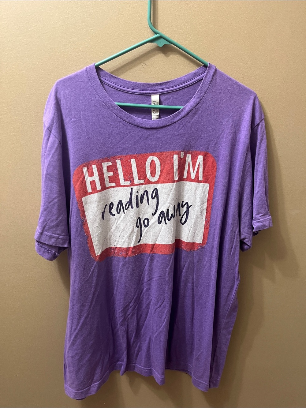 T-shirt Hello I’m reading go away XXL